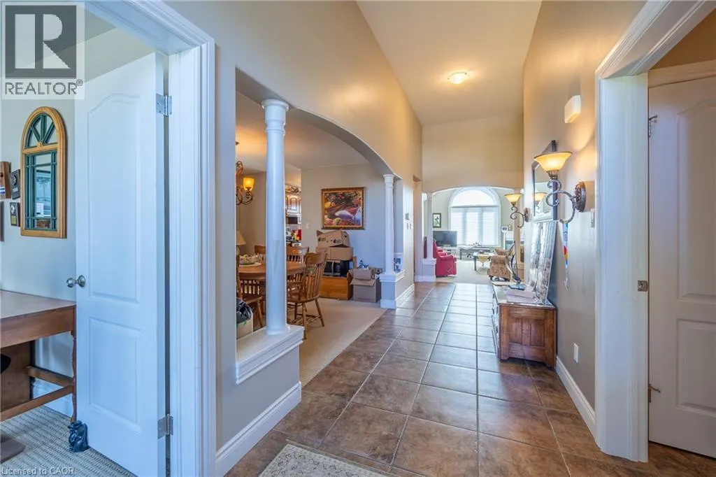 60 WILLOWDALE Crescent