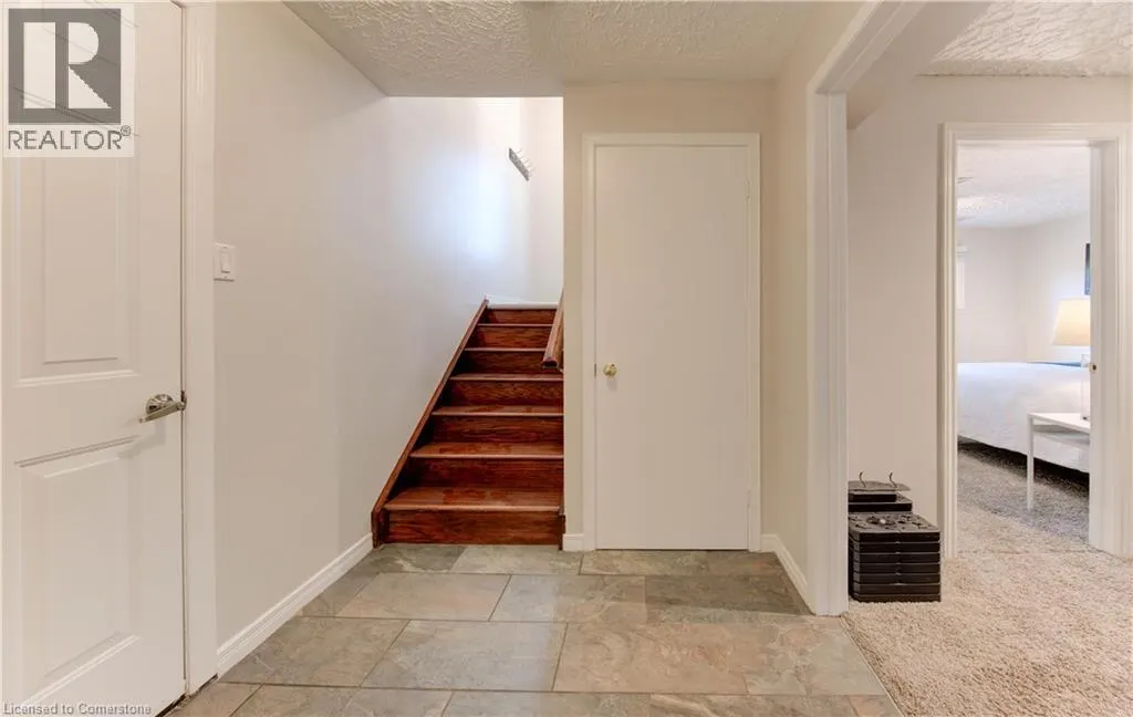 316 COUNTRY HILL Drive