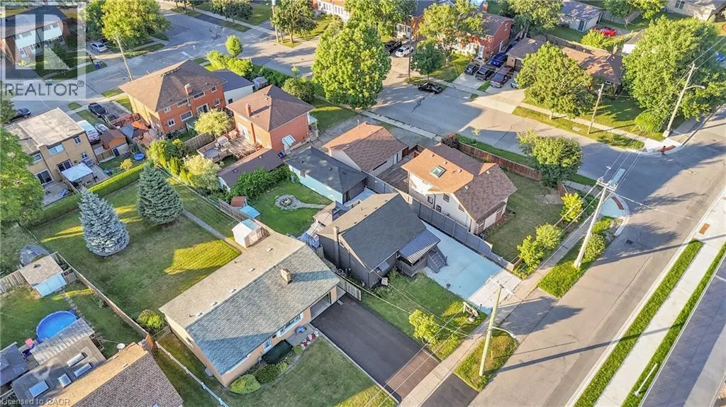 84 AVALON Place