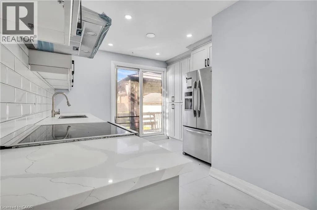 84 AVALON Place