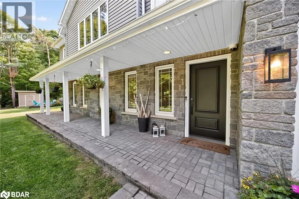 135 HURON WOODS DRIVE Drive