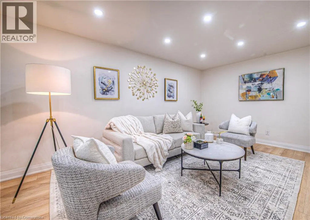 76 RAVINE Drive