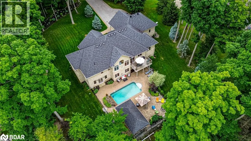32 GALLAGHER Crescent