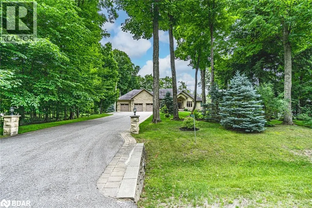 32 GALLAGHER Crescent