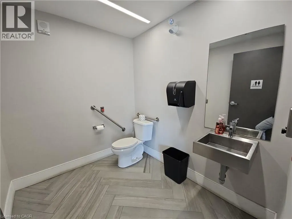 15 PRINCE ALBERT Boulevard Unit# 207, #207