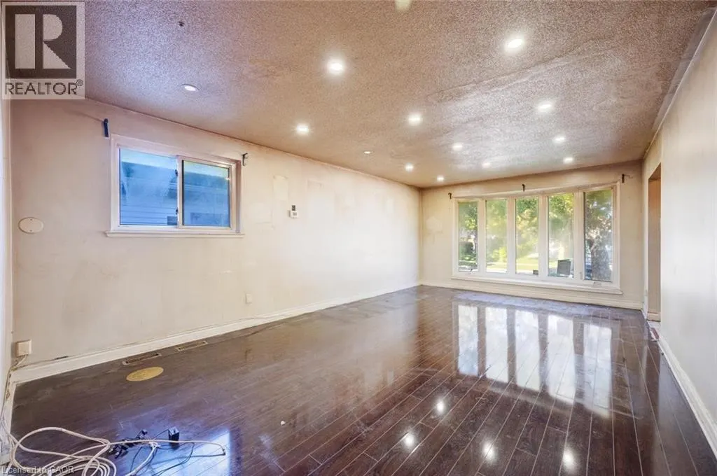 7270 TOPPING Road