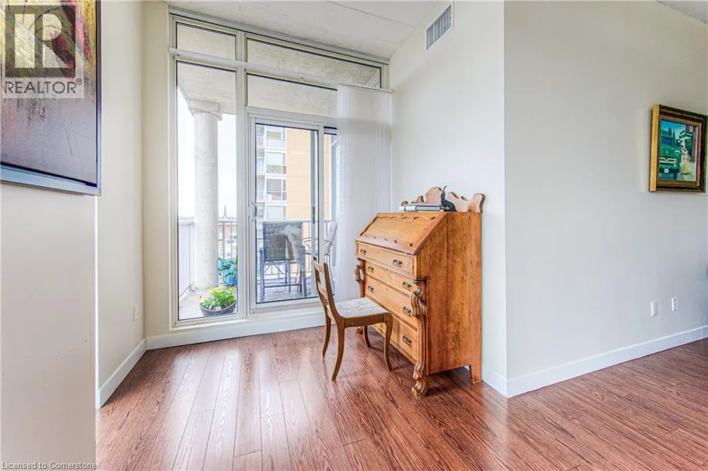 191 KING Street S Unit# 713, #713