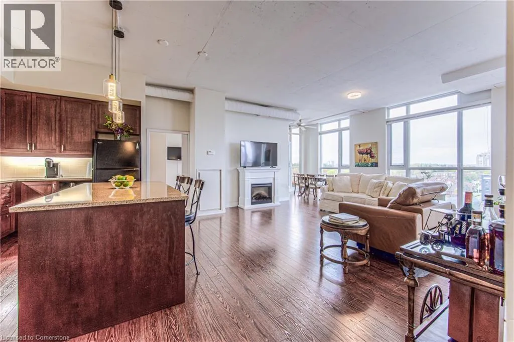 191 KING Street S Unit# 713, #713