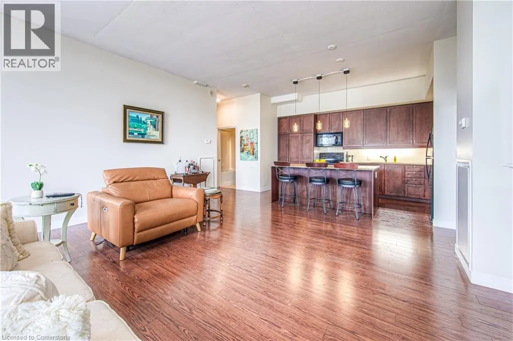 191 KING Street S Unit# 713, #713