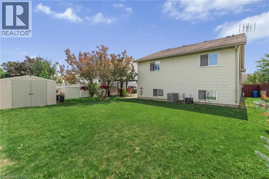 46 FOXHILL Crescent