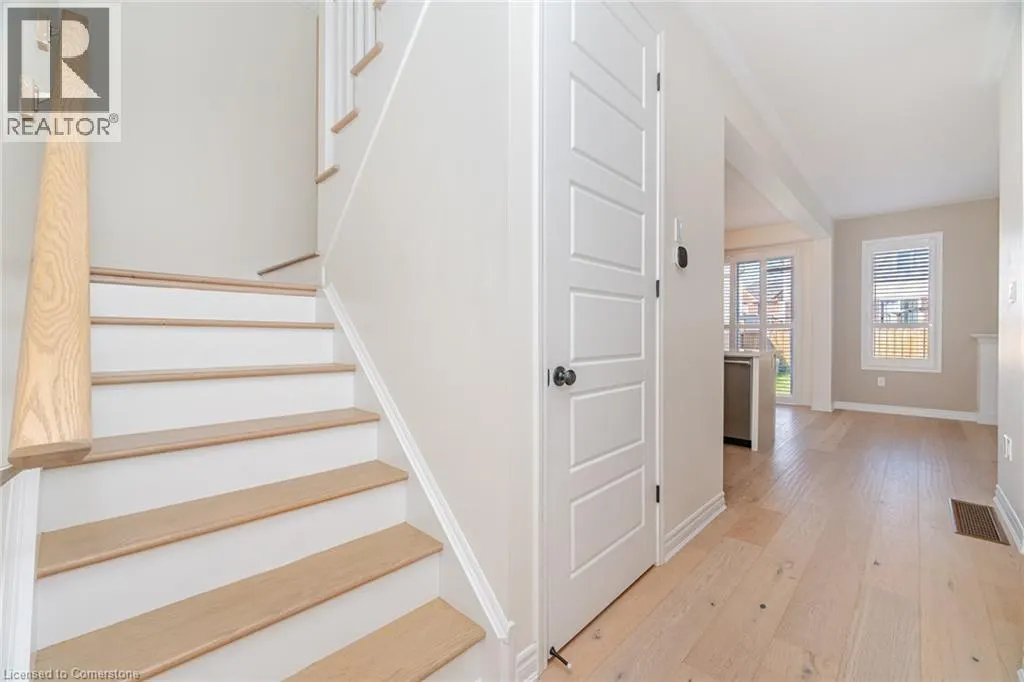 28 PICKETT Place