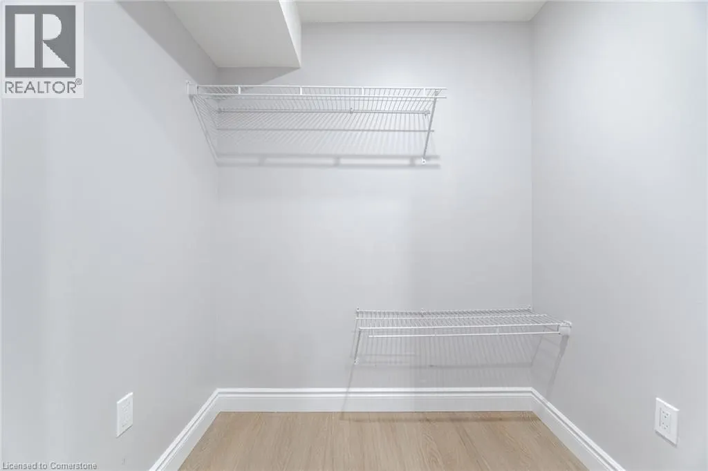 28 PICKETT Place