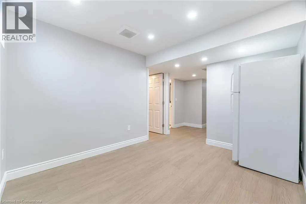 28 PICKETT Place