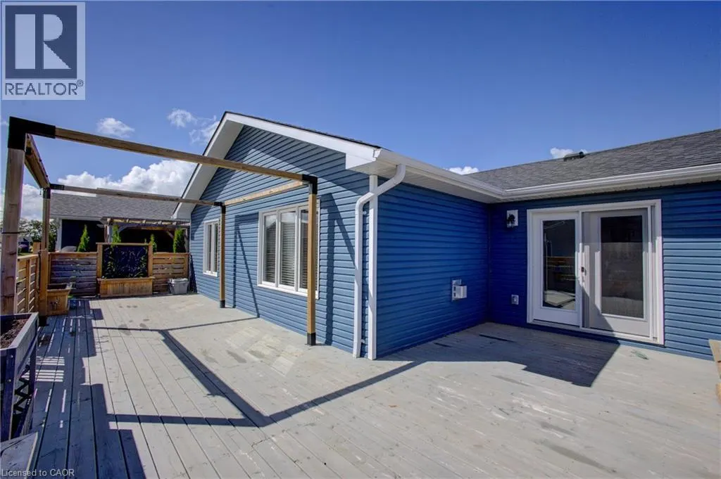85 LAKE BREEZE Drive