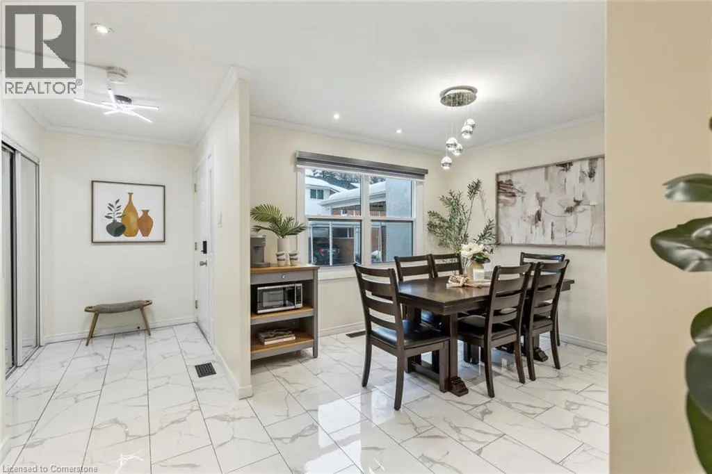 407 KEATS Way Unit# 3, #3