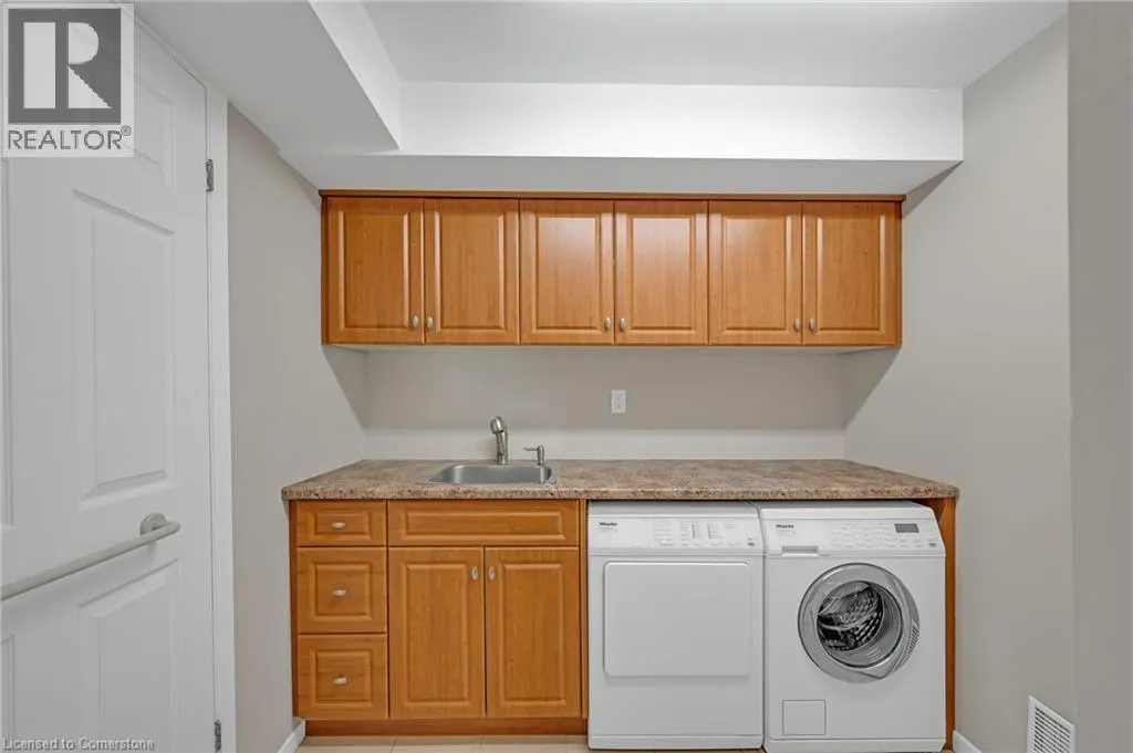 177 MAIN Street W Unit# 8, #8