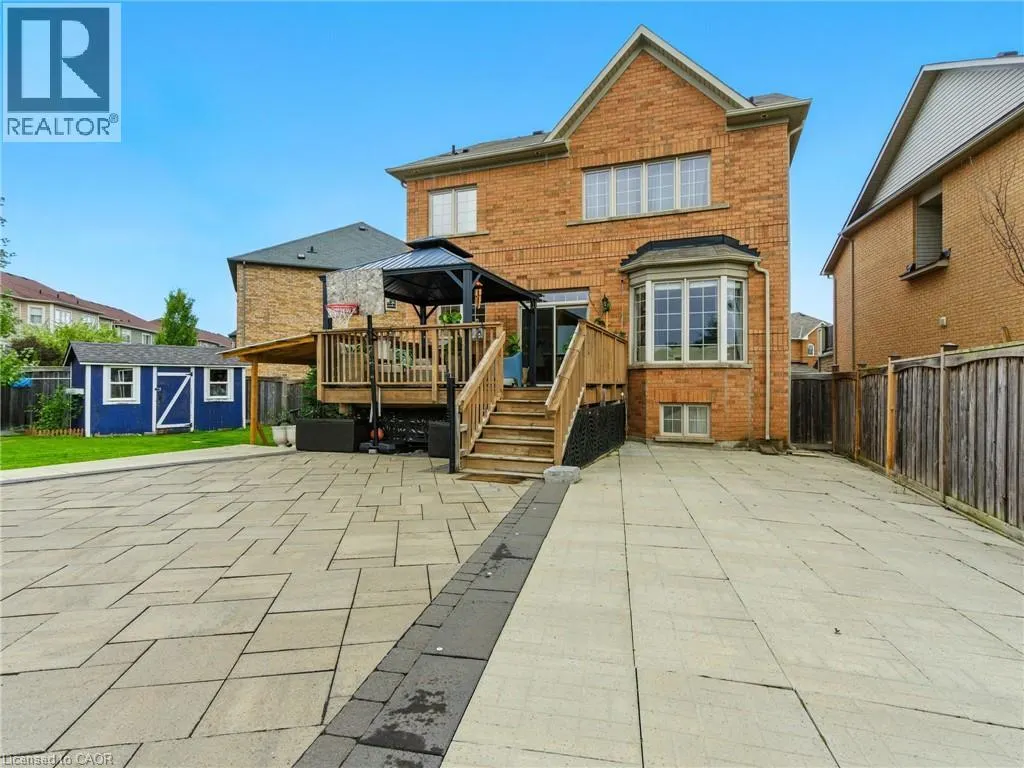 200 GIDDINGS Crescent