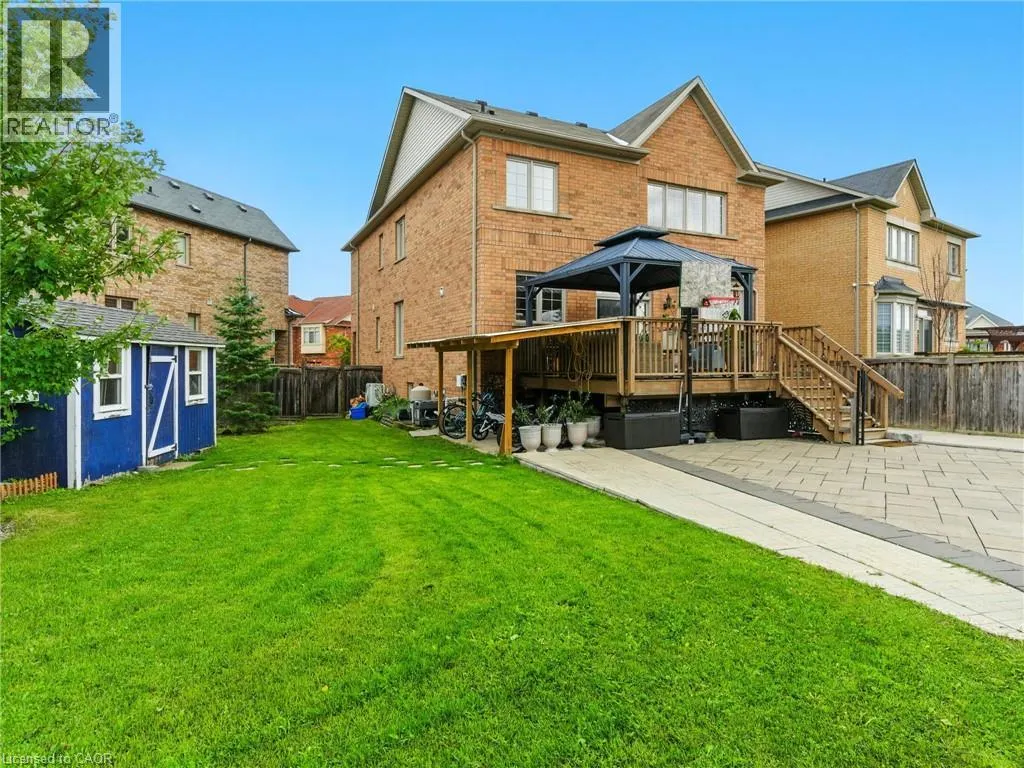 200 GIDDINGS Crescent