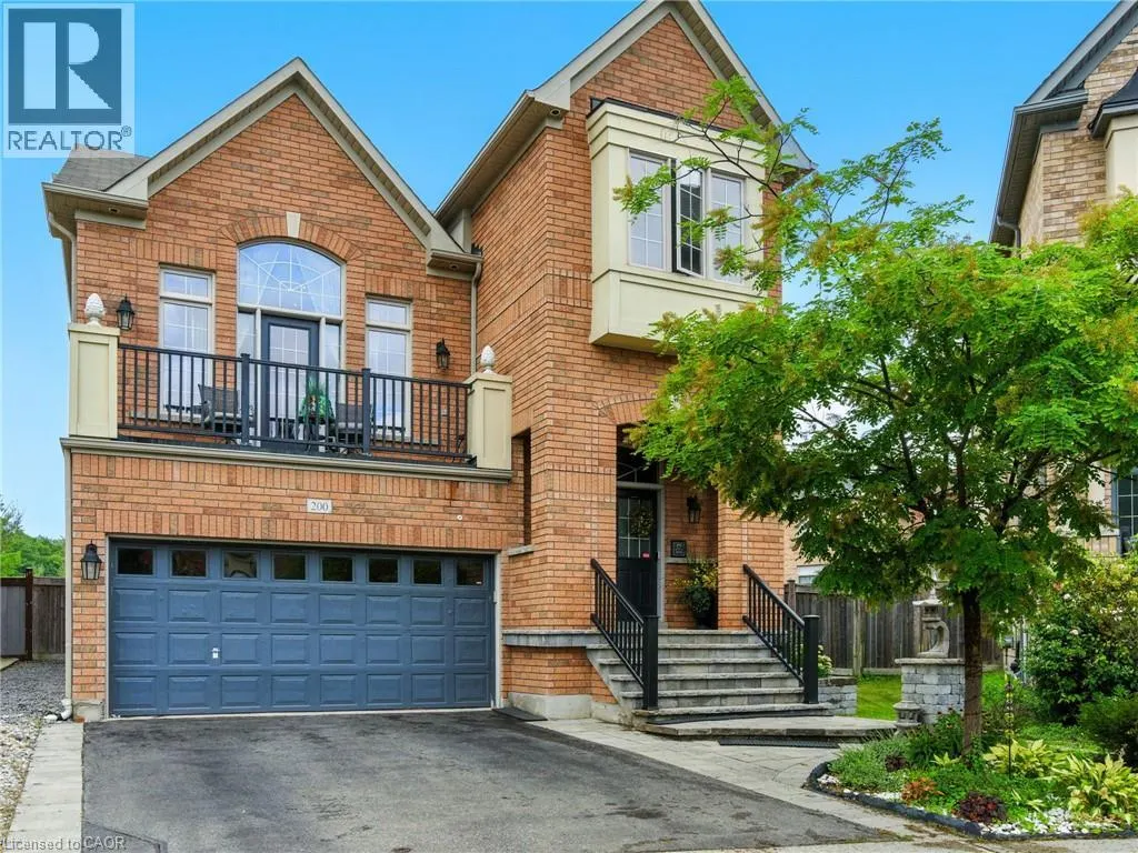 200 GIDDINGS Crescent
