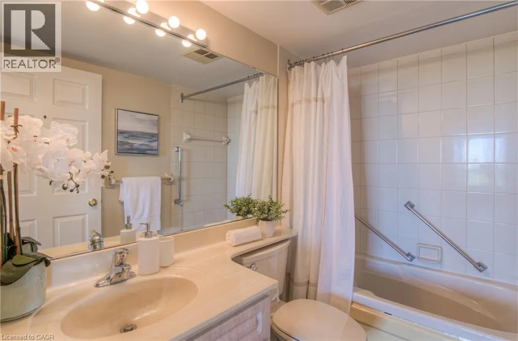 4 WILLOW Street Unit# 906, #906