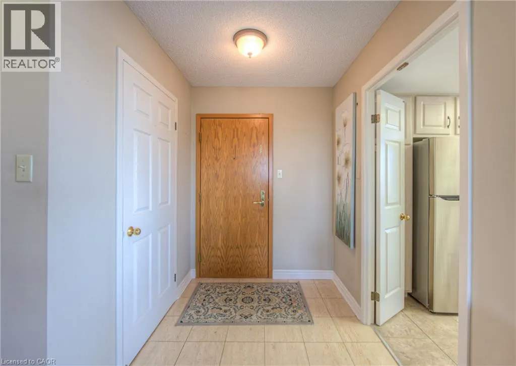 4 WILLOW Street Unit# 906, #906