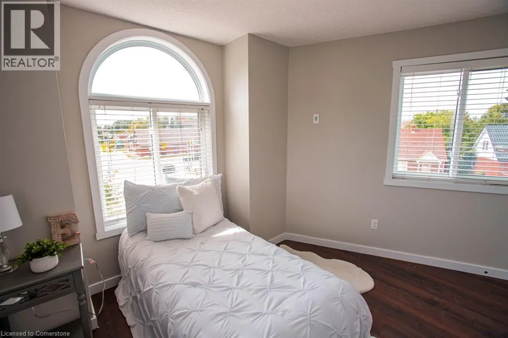 489 EAST Avenue Unit# B, #B