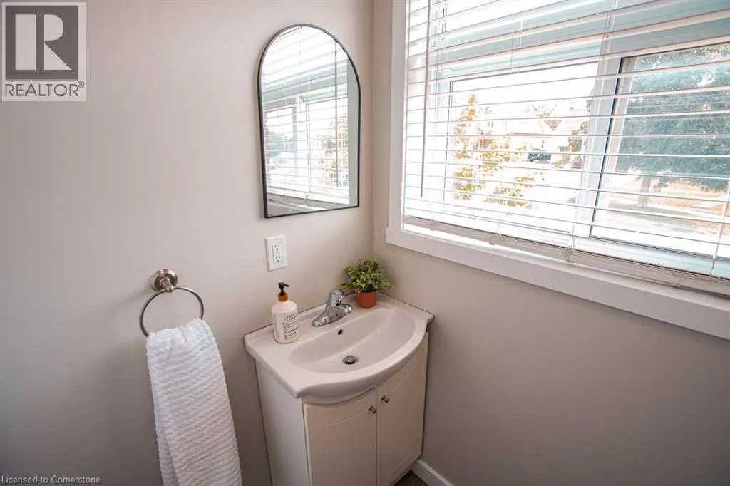 489 EAST Avenue Unit# B, #B