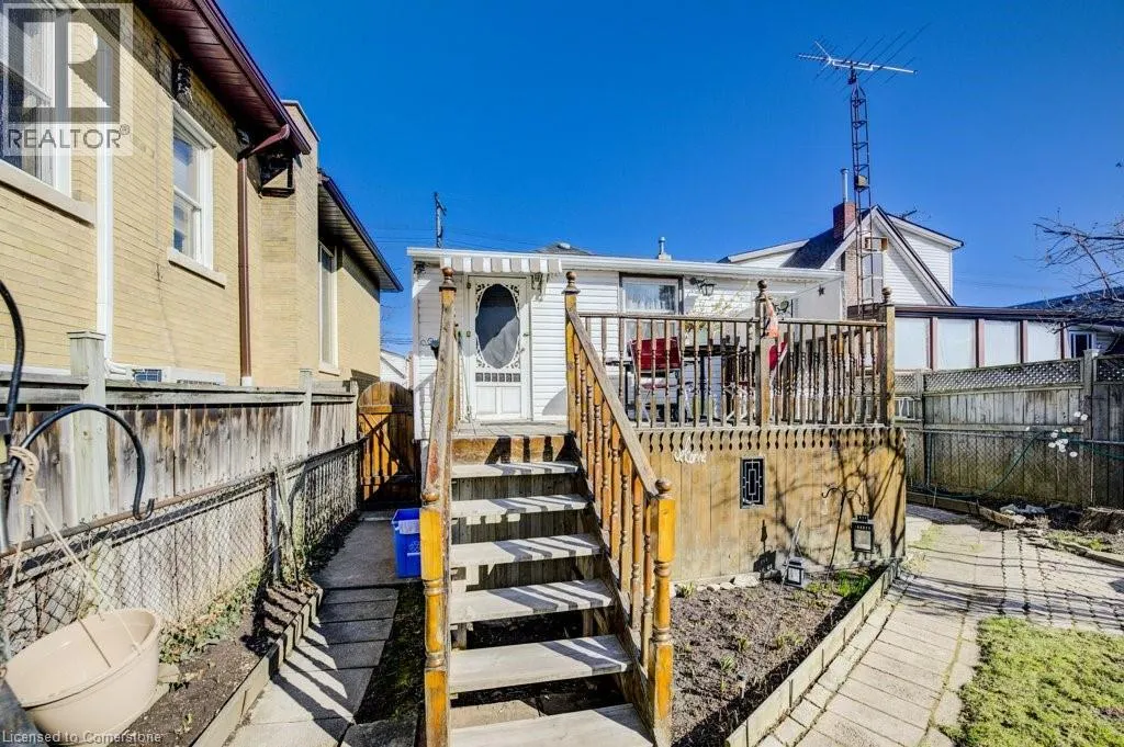 458 UPPER WENTWORTH Street