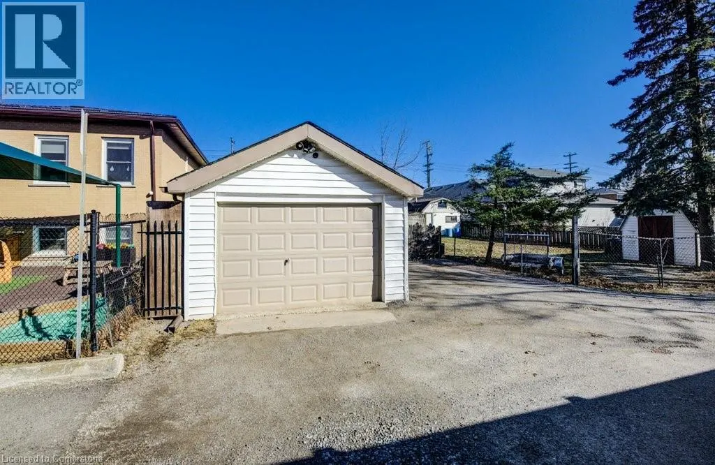 458 UPPER WENTWORTH Street