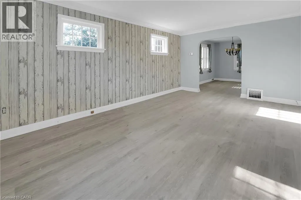 9 ARLINGTON Avenue