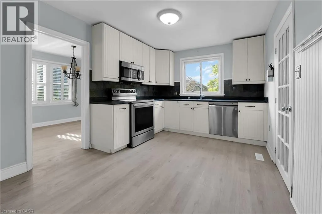 9 ARLINGTON Avenue
