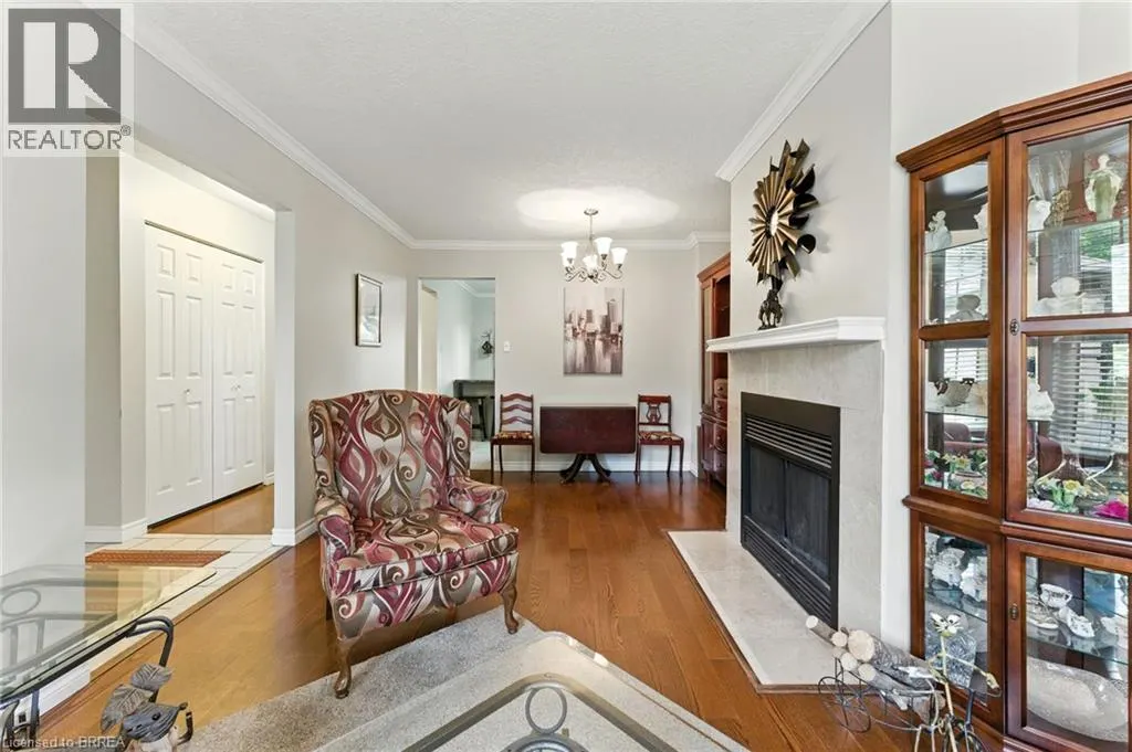 8 EVERGREEN Court