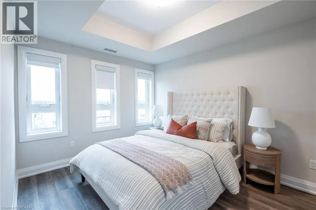 118 SUMMERSIDES Boulevard Unit# 307, #307