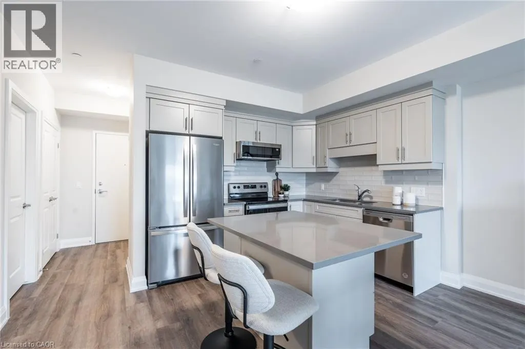 118 SUMMERSIDES Boulevard Unit# 307, #307
