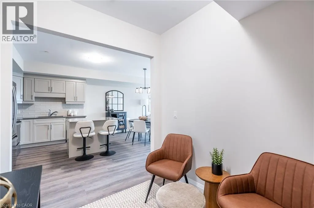 118 SUMMERSIDES Boulevard Unit# 307, #307