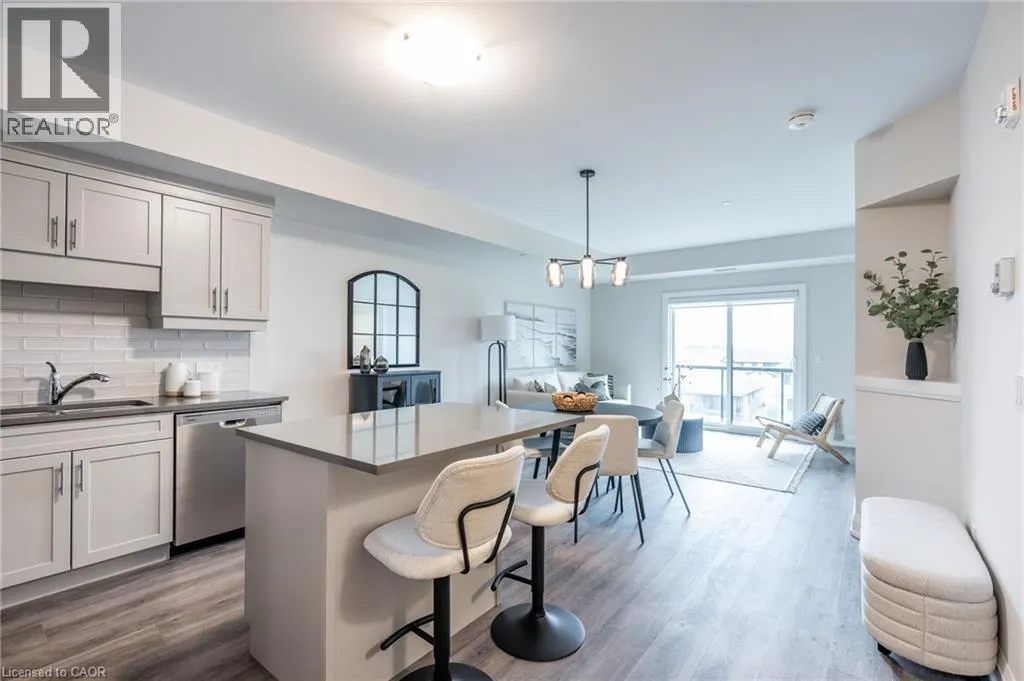 118 SUMMERSIDES Boulevard Unit# 307, #307