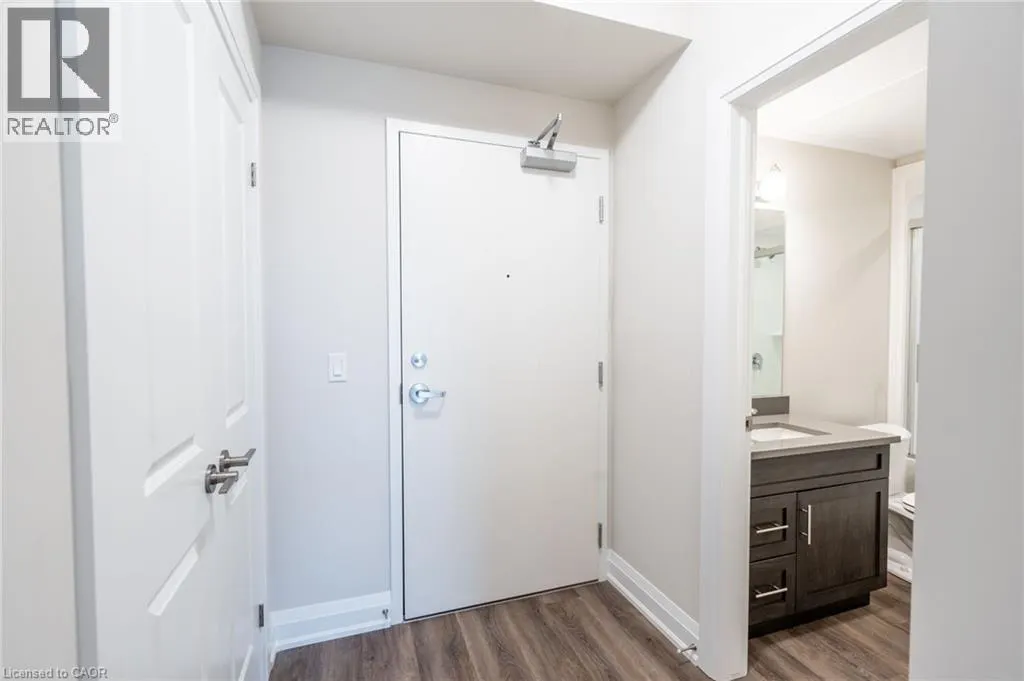 118 SUMMERSIDES Boulevard Unit# 307, #307