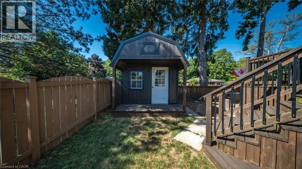 9 KIWANIS Avenue