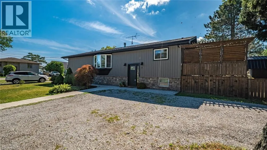 9 KIWANIS Avenue