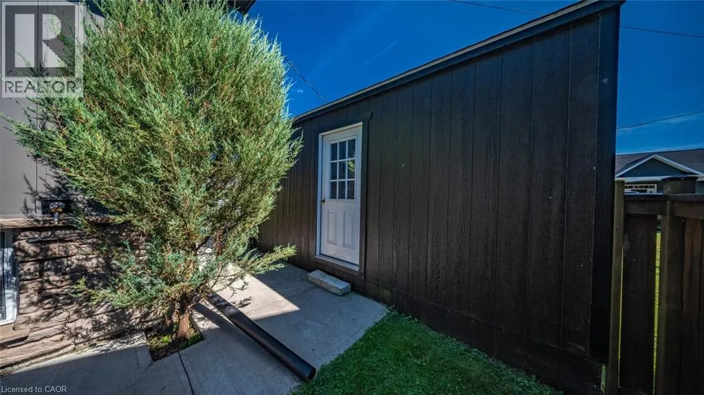 9 KIWANIS Avenue