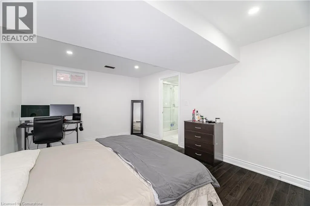 756 FREEMONT Court