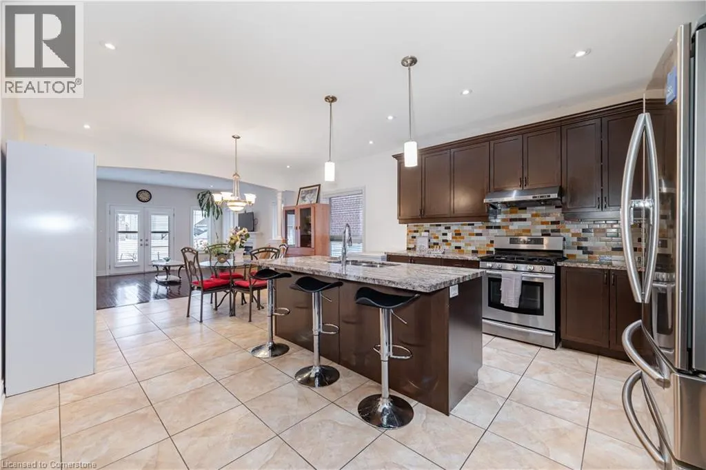 756 FREEMONT Court