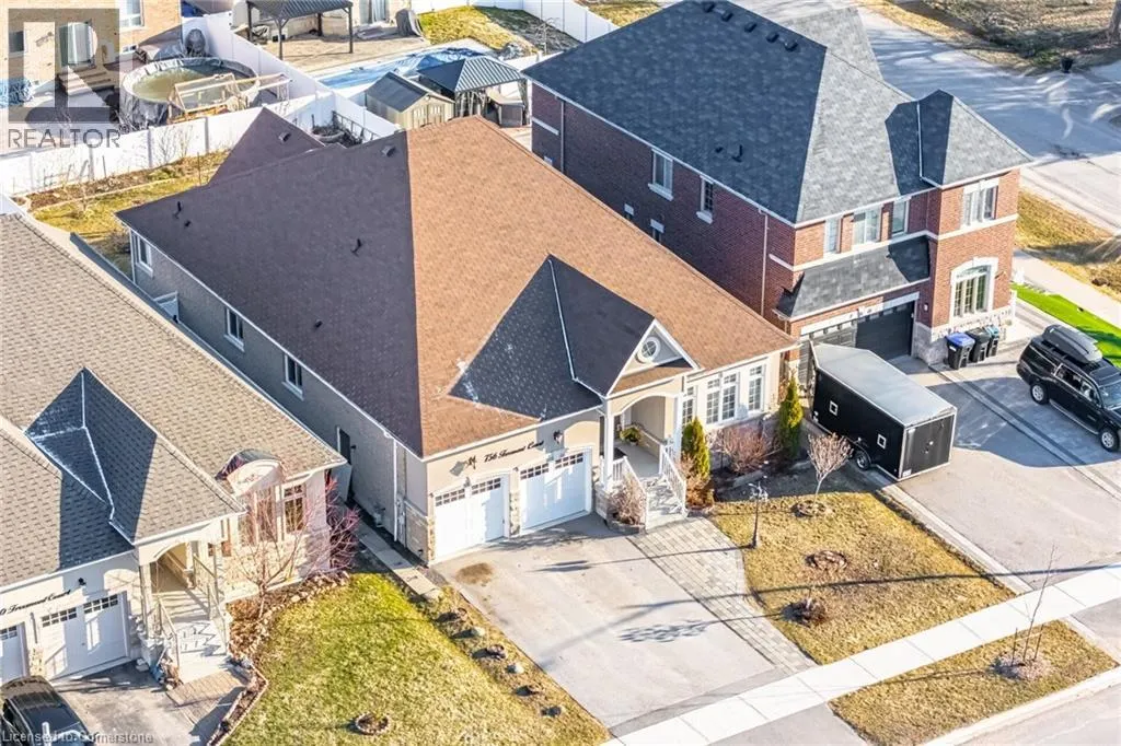 756 FREEMONT Court