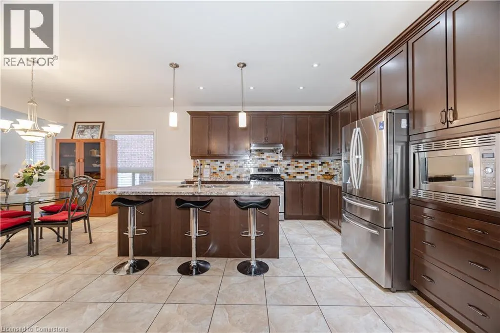 756 FREEMONT Court