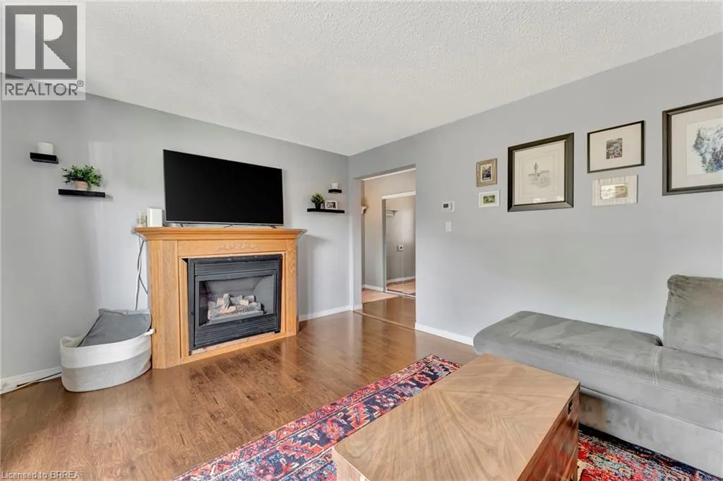 27 WHITE OWL Crescent