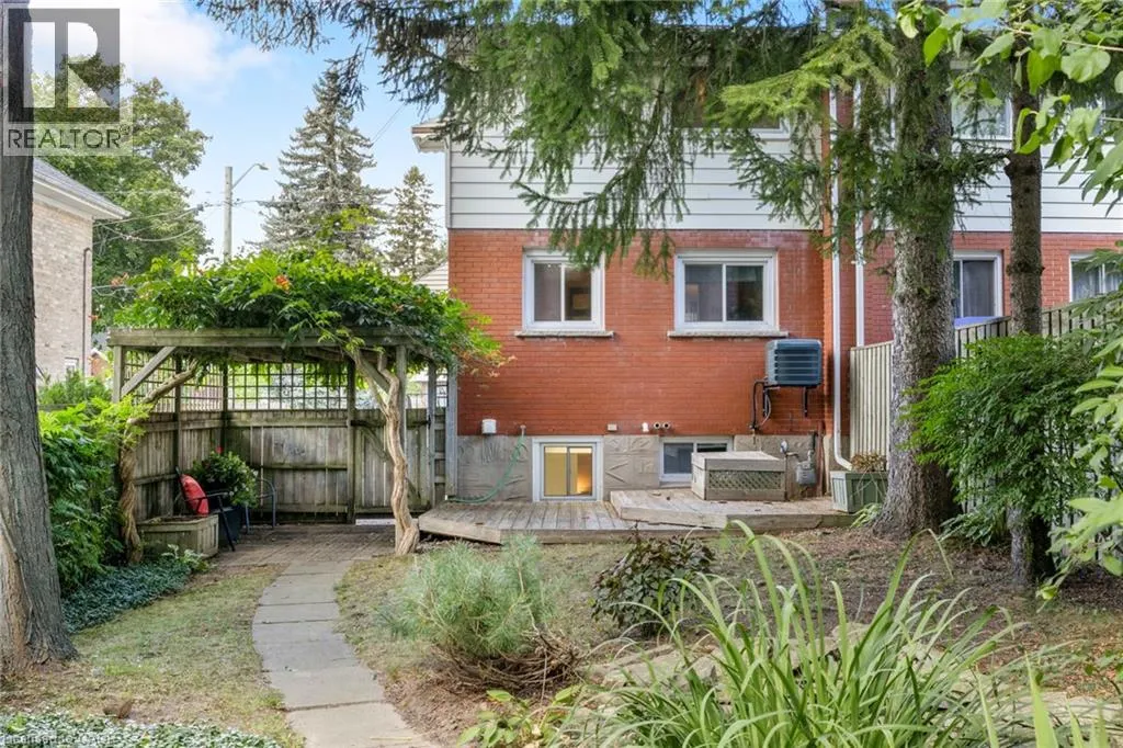 132 MAPLE Street