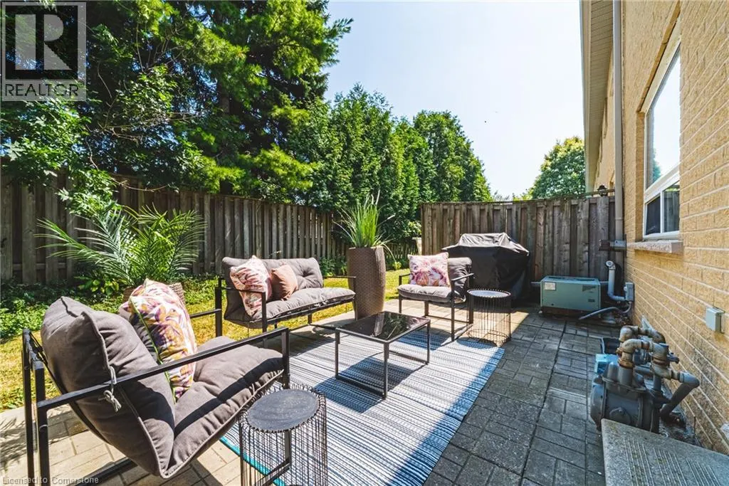 819 UPPER PARADISE Road Unit# 11, #11