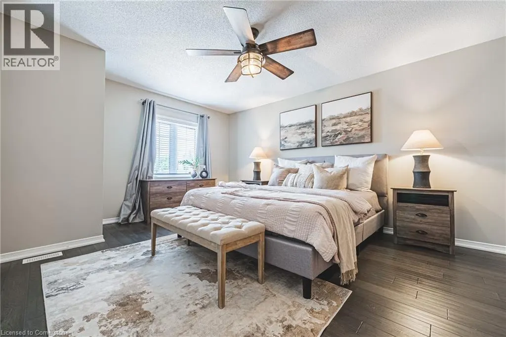 819 UPPER PARADISE Road Unit# 11, #11