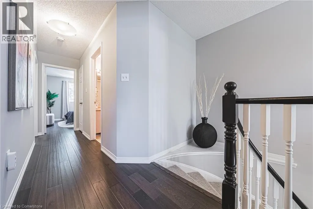 819 UPPER PARADISE Road Unit# 11, #11