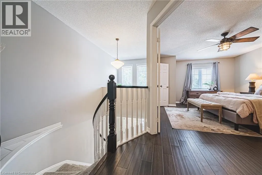 819 UPPER PARADISE Road Unit# 11, #11